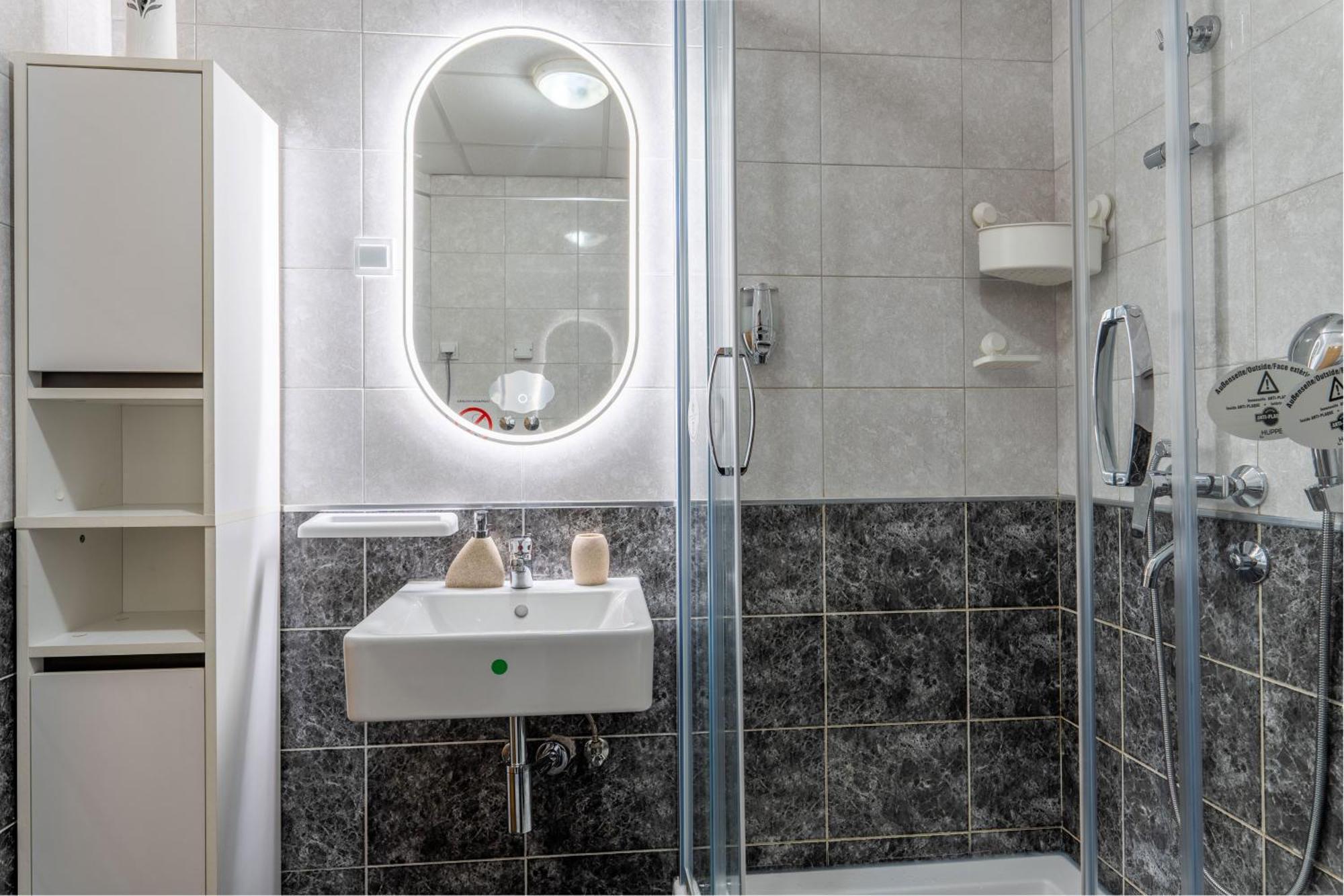 Harizma Apartmani Kragujevac Exterior foto
